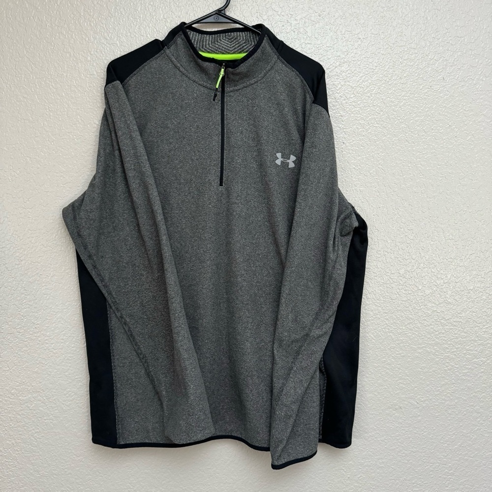 Under Armour Men’s Lightweight Coldgear Fleece in Gray & Green Size 2XL
